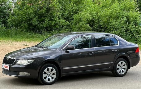 Skoda Superb III рестайлинг, 2011 год, 800 000 рублей, 2 фотография