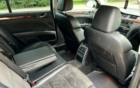 Skoda Superb III рестайлинг, 2011 год, 800 000 рублей, 21 фотография