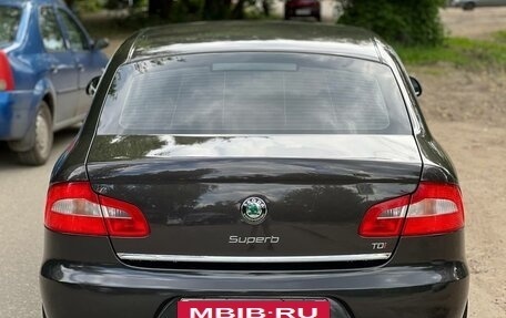 Skoda Superb III рестайлинг, 2011 год, 800 000 рублей, 8 фотография