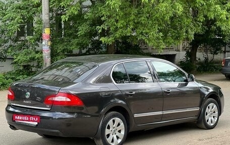 Skoda Superb III рестайлинг, 2011 год, 800 000 рублей, 6 фотография