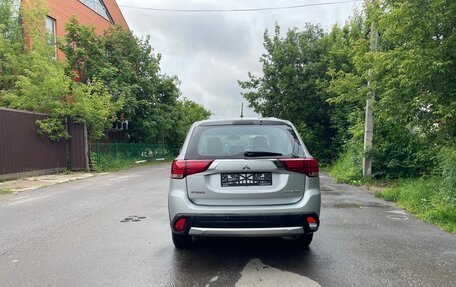 Mitsubishi Outlander III рестайлинг 3, 2016 год, 1 650 000 рублей, 7 фотография