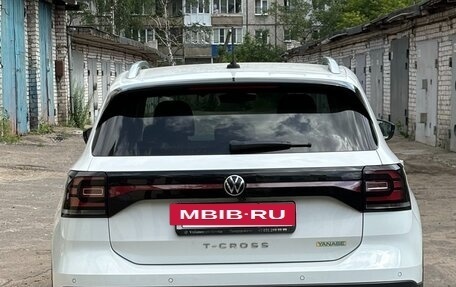 Volkswagen T-Cross I, 2020 год, 1 590 000 рублей, 6 фотография
