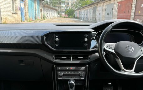 Volkswagen T-Cross I, 2020 год, 1 590 000 рублей, 13 фотография