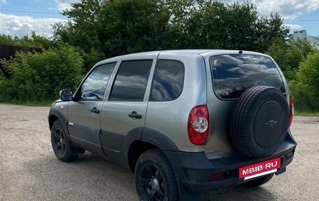 Chevrolet Niva I рестайлинг, 2015 год, 510 000 рублей, 3 фотография