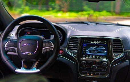Jeep Grand Cherokee, 2013 год, 6 000 000 рублей, 23 фотография