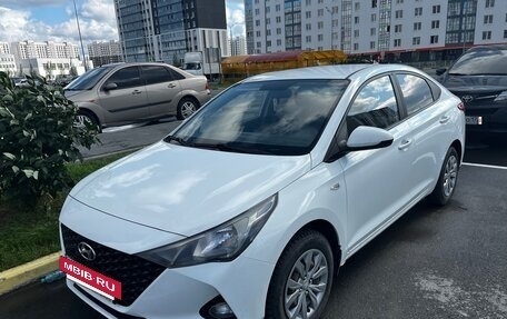 Hyundai Solaris II рестайлинг, 2020 год, 940 000 рублей, 5 фотография