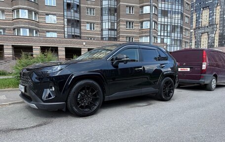 Toyota RAV4, 2019 год, 2 850 000 рублей, 3 фотография