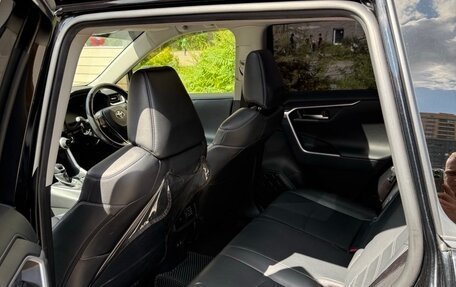 Toyota RAV4, 2019 год, 2 850 000 рублей, 15 фотография