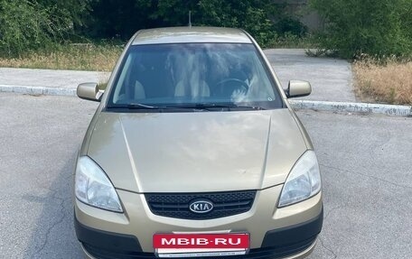 KIA Rio II, 2006 год, 600 000 рублей, 6 фотография