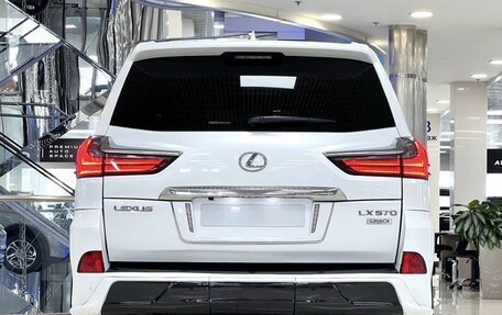 Lexus LX III, 2018 год, 7 770 000 рублей, 21 фотография