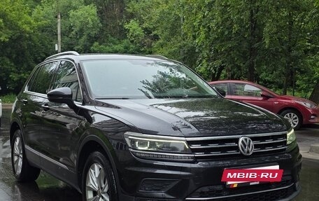 Volkswagen Tiguan II, 2017 год, 2 800 000 рублей, 2 фотография