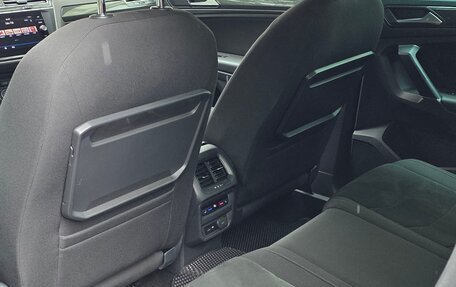 Volkswagen Tiguan II, 2017 год, 2 800 000 рублей, 14 фотография