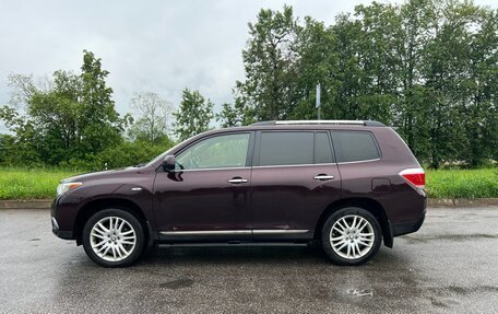 Toyota Highlander III, 2013 год, 1 770 000 рублей, 3 фотография