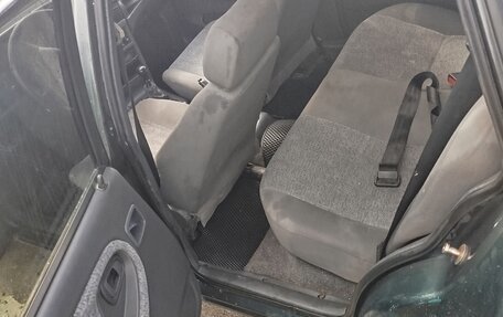 Daewoo Nexia I рестайлинг, 2003 год, 100 000 рублей, 3 фотография