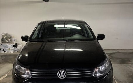 Volkswagen Polo VI (EU Market), 2013 год, 1 060 000 рублей, 2 фотография