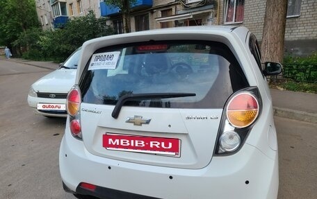 Chevrolet Spark III, 2011 год, 610 000 рублей, 2 фотография