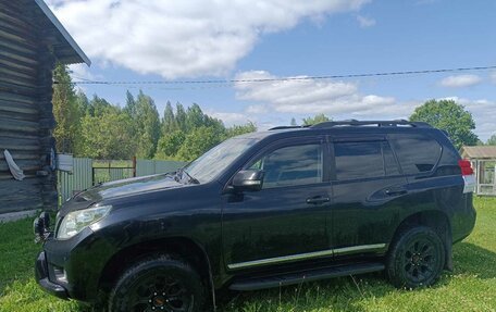 Toyota Land Cruiser Prado 150 рестайлинг 2, 2010 год, 2 700 000 рублей, 2 фотография