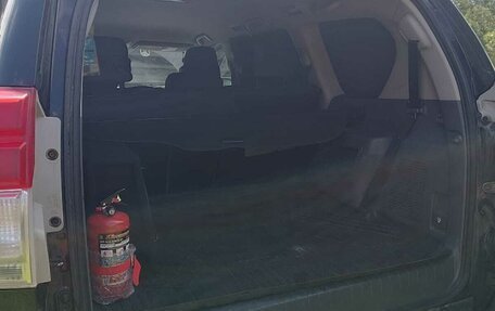 Toyota Land Cruiser Prado 150 рестайлинг 2, 2010 год, 2 700 000 рублей, 9 фотография