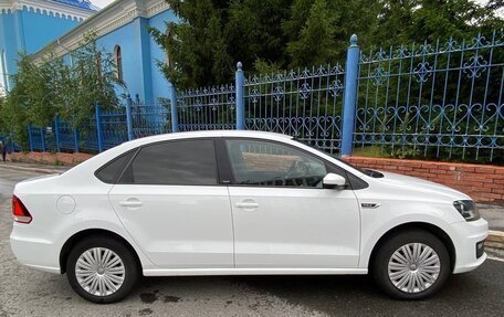 Volkswagen Polo VI (EU Market), 2016 год, 1 100 000 рублей, 2 фотография