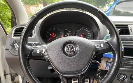 Volkswagen Polo VI (EU Market), 2016 год, 1 100 000 рублей, 18 фотография
