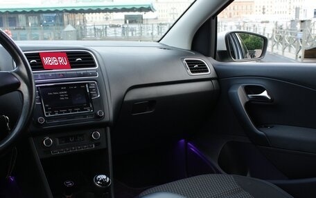Volkswagen Polo VI (EU Market), 2014 год, 850 000 рублей, 32 фотография