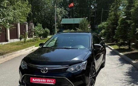 Toyota Camry, 2016 год, 2 050 000 рублей, 2 фотография