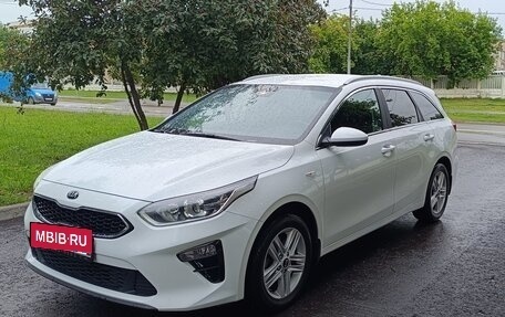 KIA cee'd III, 2020 год, 1 660 000 рублей, 2 фотография