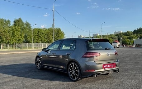 Volkswagen Golf GTI VII, 2017 год, 3 000 000 рублей, 14 фотография