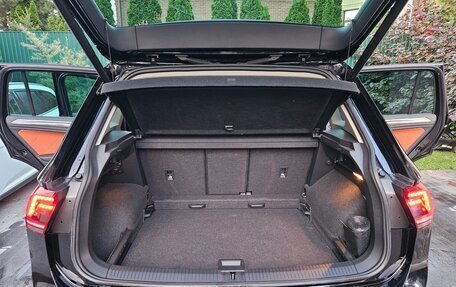 Volkswagen Tiguan II, 2018 год, 2 080 000 рублей, 10 фотография