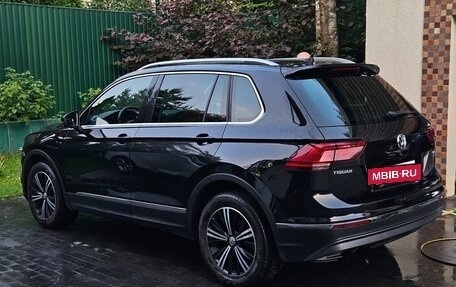 Volkswagen Tiguan II, 2018 год, 2 080 000 рублей, 6 фотография