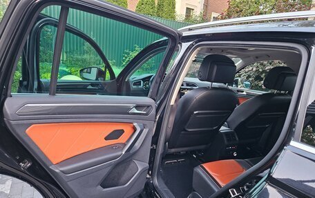 Volkswagen Tiguan II, 2018 год, 2 080 000 рублей, 15 фотография