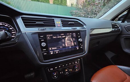 Volkswagen Tiguan II, 2018 год, 2 080 000 рублей, 19 фотография