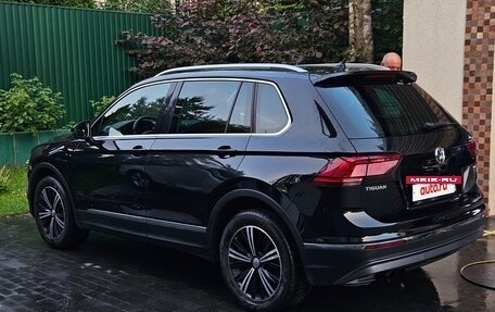 Volkswagen Tiguan II, 2018 год, 2 080 000 рублей, 22 фотография