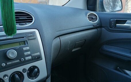 Ford Focus II рестайлинг, 2005 год, 450 000 рублей, 2 фотография