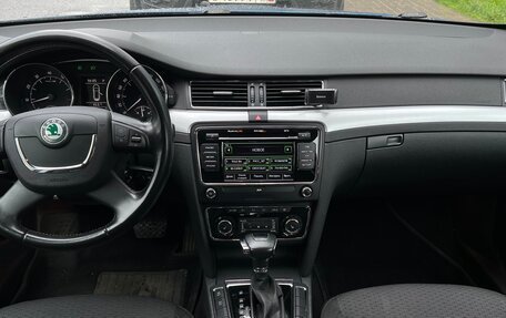 Skoda Superb III рестайлинг, 2012 год, 1 250 000 рублей, 12 фотография
