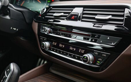 BMW 5 серия, 2018 год, 3 500 000 рублей, 26 фотография