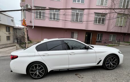 BMW 5 серия, 2021 год, 5 500 000 рублей, 3 фотография