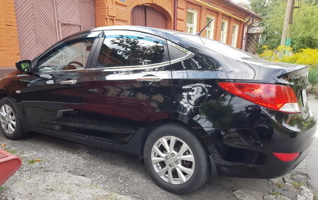 Hyundai Solaris II рестайлинг, 2012 год, 850 000 рублей, 4 фотография