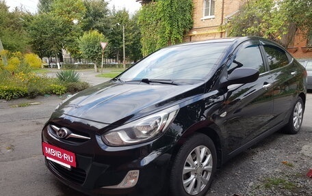 Hyundai Solaris II рестайлинг, 2012 год, 850 000 рублей, 5 фотография
