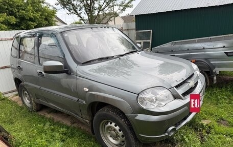 Chevrolet Niva I рестайлинг, 2012 год, 592 000 рублей, 2 фотография