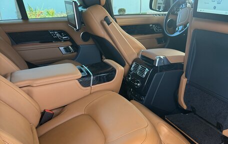 Land Rover Range Rover IV рестайлинг, 2021 год, 12 300 000 рублей, 3 фотография