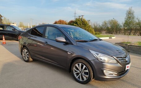 Hyundai Solaris II рестайлинг, 2015 год, 1 049 000 рублей, 2 фотография