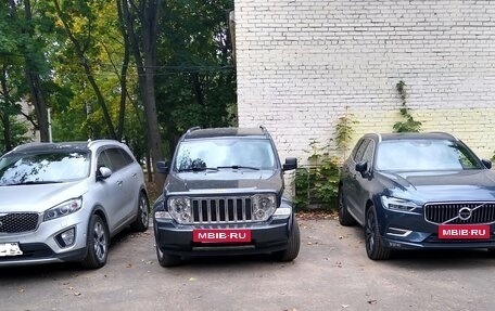 Jeep Cherokee, 2011 год, 1 850 000 рублей, 3 фотография