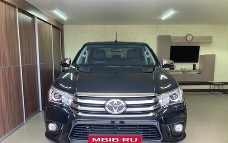 Toyota Hilux VIII, 2018 год, 6 500 000 рублей, 3 фотография