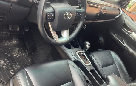 Toyota Hilux VIII, 2018 год, 6 500 000 рублей, 17 фотография