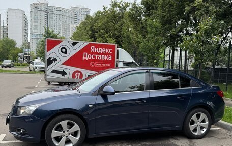 Chevrolet Cruze II, 2011 год, 850 000 рублей, 3 фотография