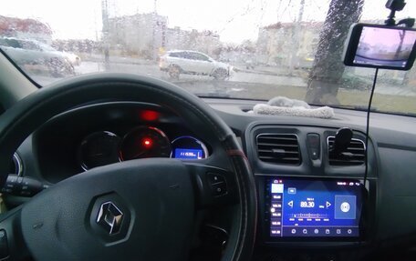 Renault Sandero II рестайлинг, 2017 год, 920 000 рублей, 6 фотография