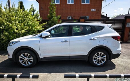 Hyundai Santa Fe III рестайлинг, 2017 год, 2 200 000 рублей, 2 фотография