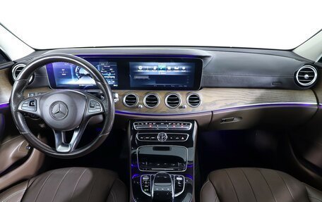 Mercedes-Benz E-Класс, 2017 год, 3 400 000 рублей, 13 фотография