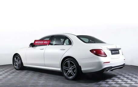 Mercedes-Benz E-Класс, 2017 год, 3 400 000 рублей, 7 фотография